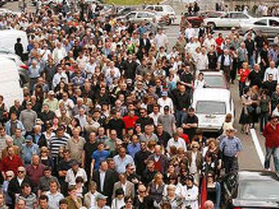 1,5 тысячи литовских поляков вышли на митинг протеста - Литва и страны Балтии