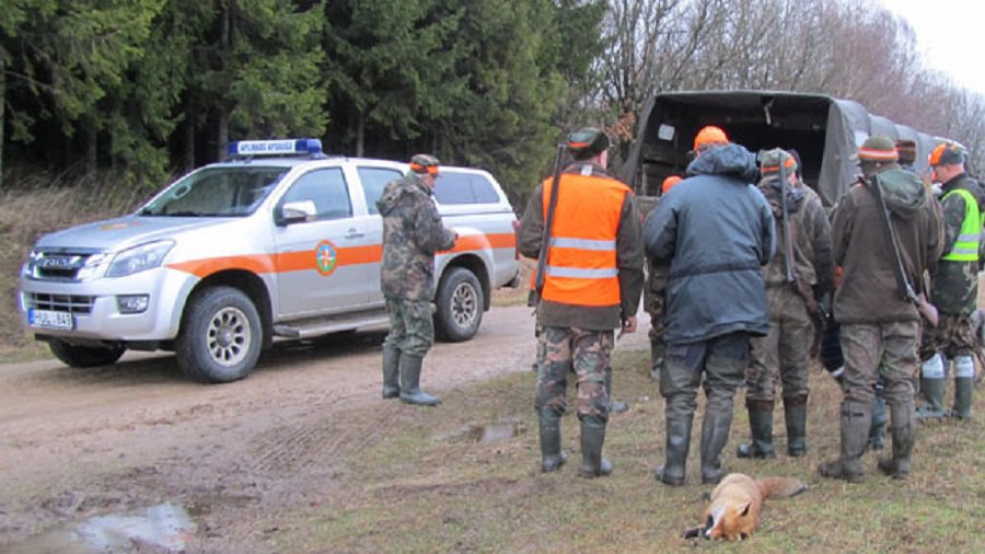 Природоохранники смогут проверять охотников на трезвость - Литва и страны Балтии