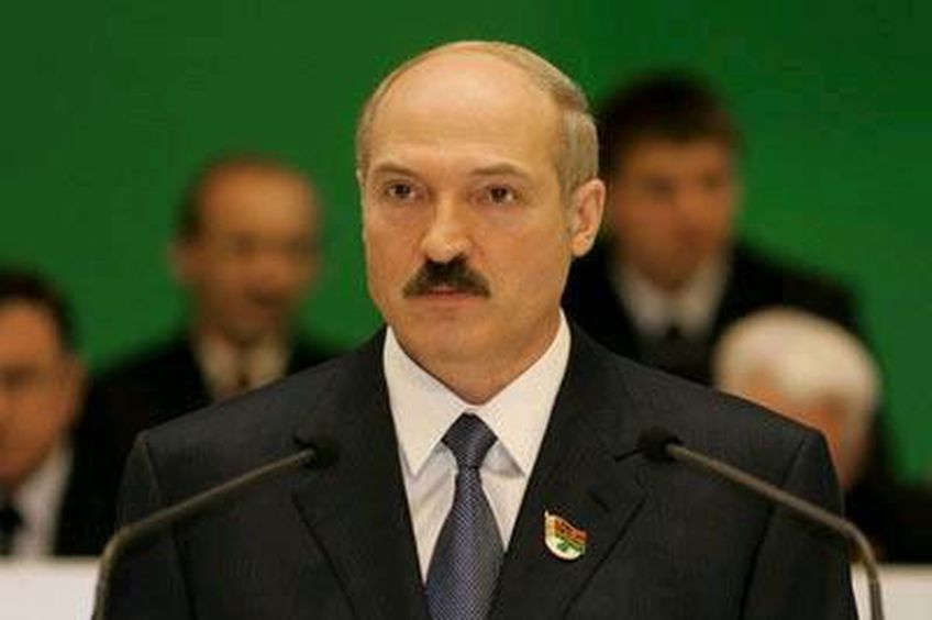 Лукашенко: «У нас полный колхоз и безхозяйственность»                                