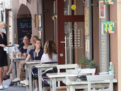 Опрос: значительно сократилось число жителей, считающих, что дела в стране улучшаются - Литва и страны Балтии