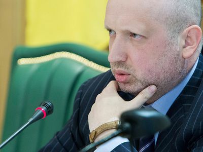 Турчинов пообещал наказывать депутатов за поддержку ополченцев - В Мире