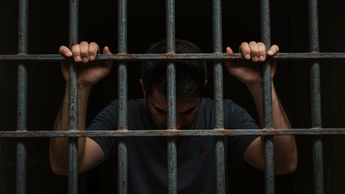 Клайпедский суд приговорил нелегально жившего в Литве армянина к 9 годам тюрьмы за покушение на убийство