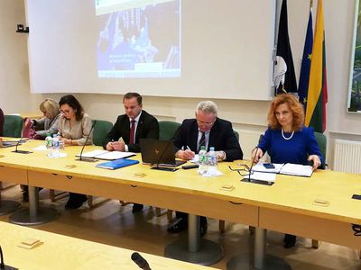 Территориальный колдоговор профсоюзов бюджетников открывает новые возможности (видео) - В Висагинасе