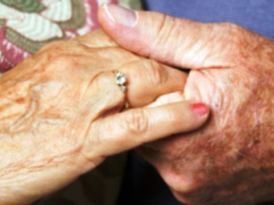 Миру предсказали резкий рост числа пенсионеров  - В Мире