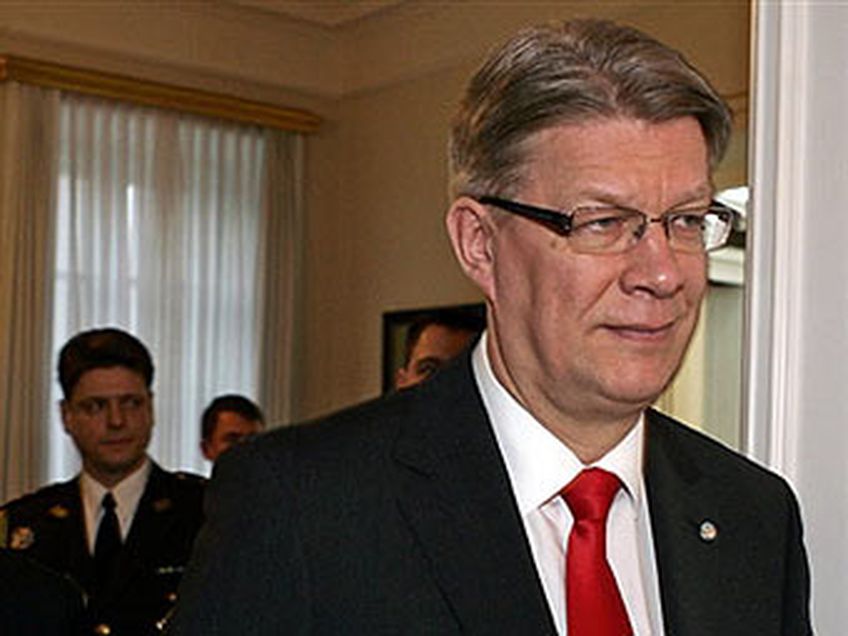 Латвийцы начали сбор подписей за роспуск парламента