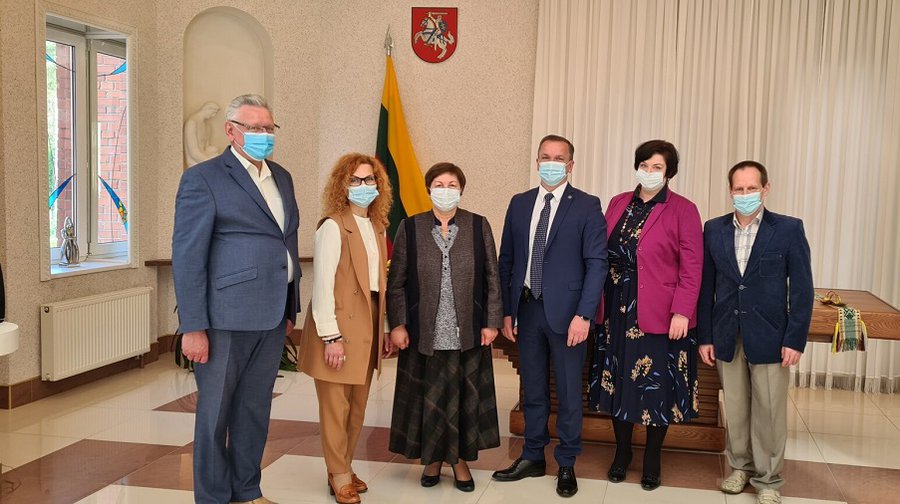 Людмилу Гриневскую провожают на пенсию - В Висагинасе