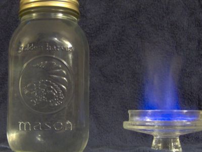 Правительство Литвы отказалось легализовать самогоноварение - Литва и страны Балтии