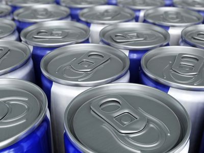 Несовершеннолетним больше не продадут энергетики - Литва и страны Балтии