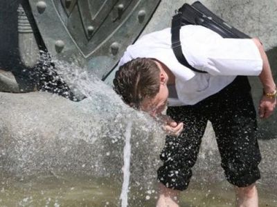 Жару лучше переждать без алкоголя и спортивных нагрузок - Наука и здоровье