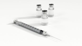НЦОЗ: в октябре в Литве можно будет сделать прививку от нового штамма COVID-19