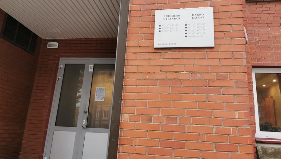 В загсе продолжается столпотворение. Но власть словно не видит этой проблемы - В Висагинасе