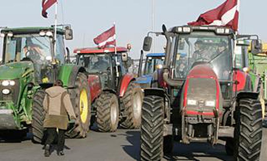 В Латвии протестующие крестьяне добились отставки министра земледелия