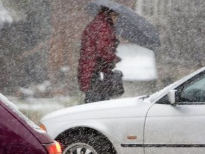 Из-за обильно выпавшего снега на дорогах хаос - Литва и страны Балтии