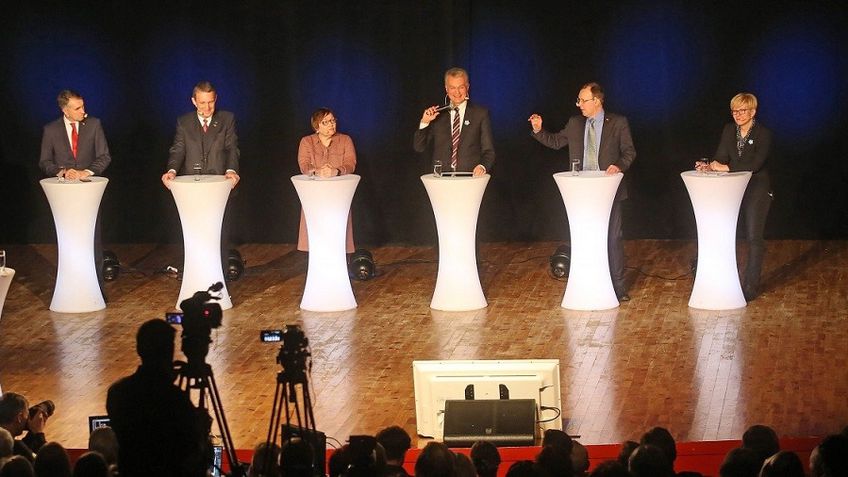 Предвыборные президентские дебаты: кого из кандидатов хотели бы видеть во втором туре