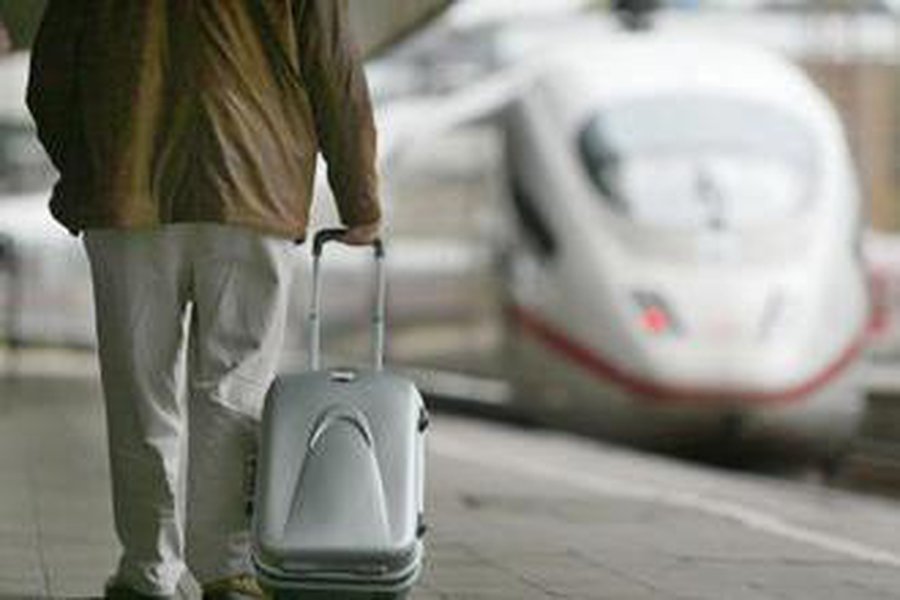 Европейцы бегут от кризиса в Германию                                  - В Мире