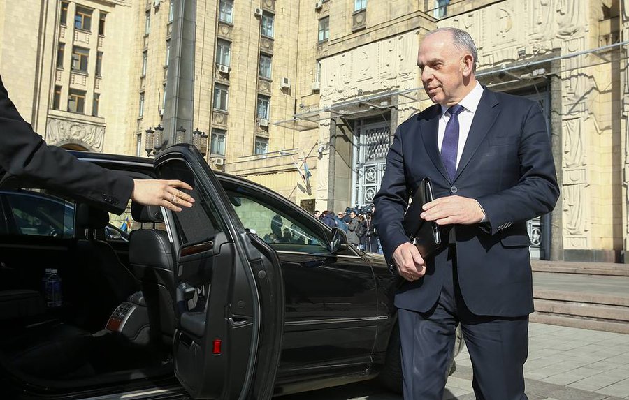 Литва отозвала посла в России для консультаций на фоне коррупционного скандала - Литва и страны Балтии