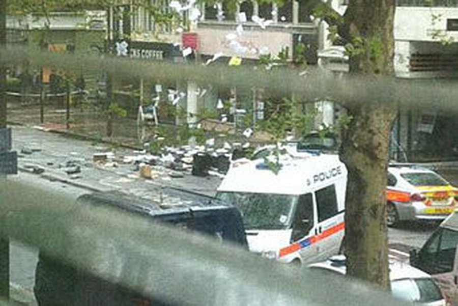 В центре Лондона захватили четырех заложников
                                 - Происшествия и криминал