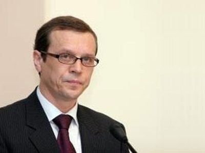 Начали процедуру вынесения вотума недоверия министру финансов - Литва и страны Балтии