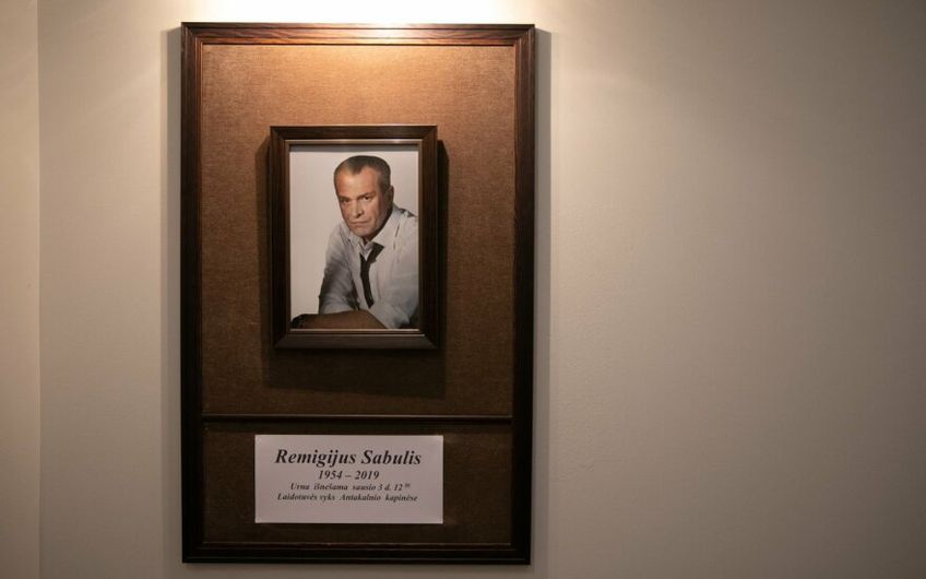 В Вильнюсе друзья и поклонники таланта прощаются с актером Сабулисом