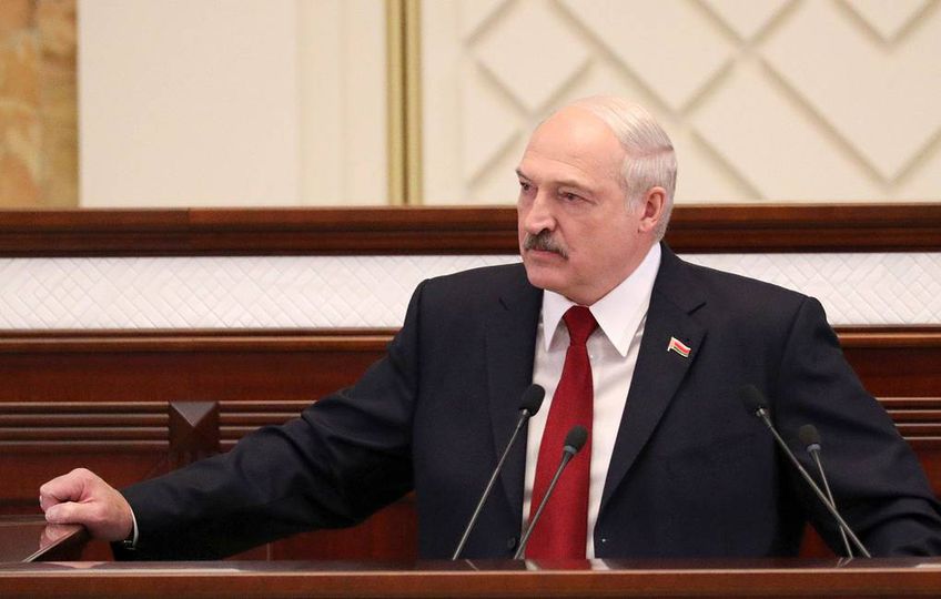 Лукашенко оценил ущерб Белоруссии от загрязненной нефти в сотни миллионов долларов