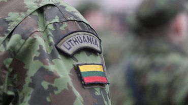 Президент: литовская армия сильна настолько, насколько силен каждый ее воин