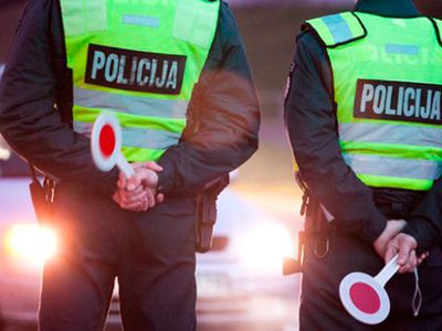 За тяжкие нарушения ПДД даже в первый раз  — конфискация автомобиля - В Висагинасе