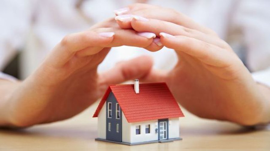 Только половина жителей Литвы самостоятельно купили жилье, откуда оно у второй половины?

 - Литва и страны Балтии