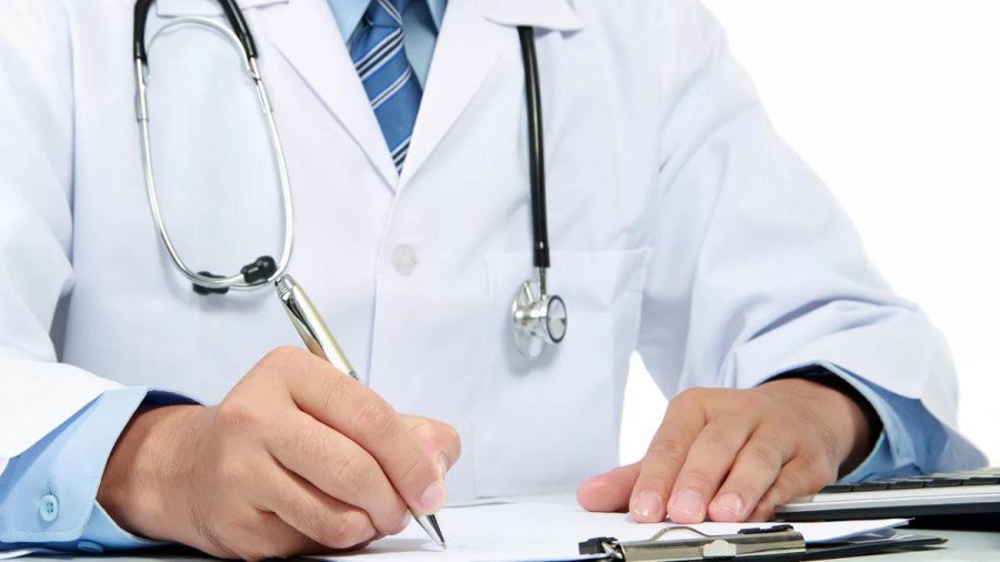 Предупреждение пациентам – за цветы и конфеты врачу может последовать немалый штраф - В Висагинасе