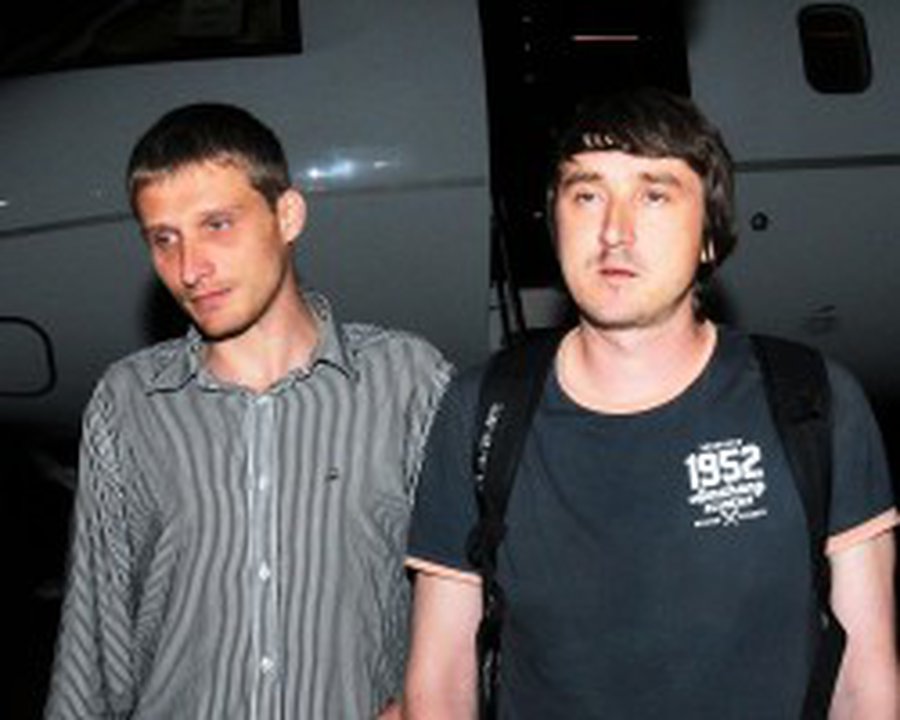 Освобожденные журналисты LifeNews рассказали, что их держали в яме - В Мире