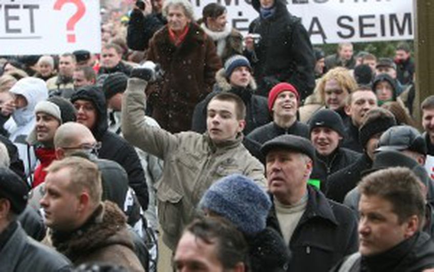 Литовская оппозиция предрекает новые бунты
