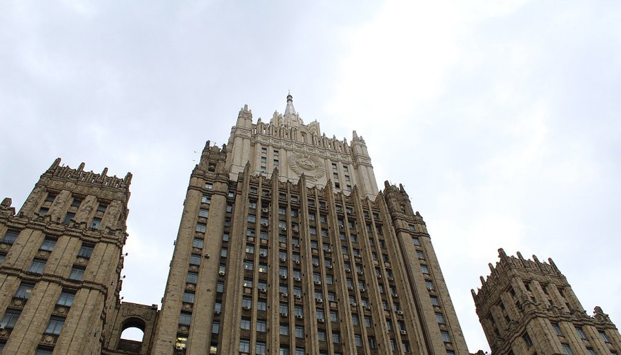 РФ высылает двух дипломатов Литвы и по одному дипломату Латвии и Эстонии - МИД - В Мире