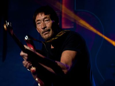 Guardian: Крис Ри госпитализирован после падения на сцене - Кино и искусство