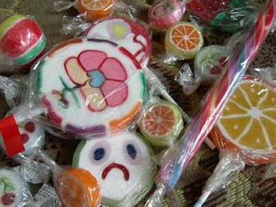 „Branduoliniai“ saldainiai – iš tiesų nuodingi - Pasaulyje