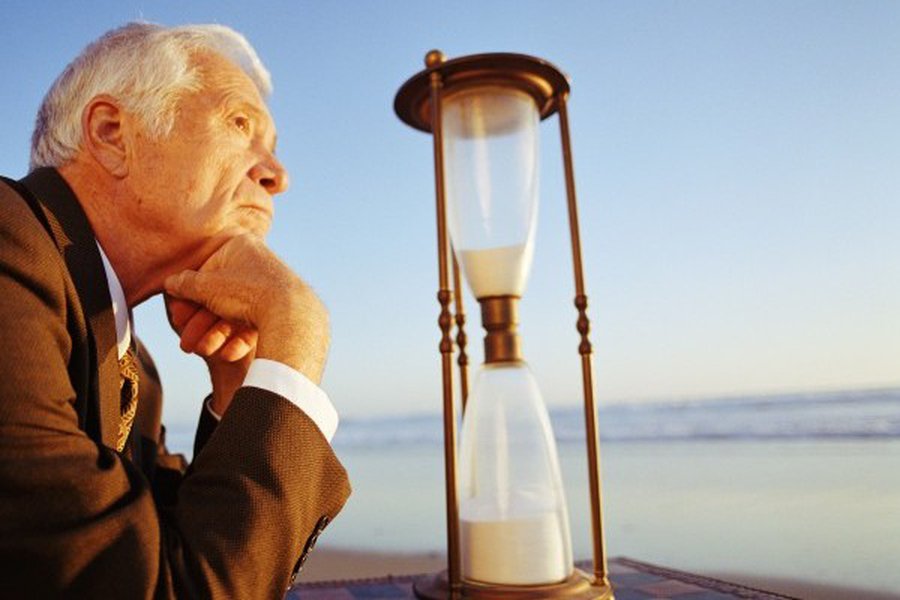 Еврокомиссия к 2060 году доведет пенсионный возраст жителей Европы до 70 лет - В Мире