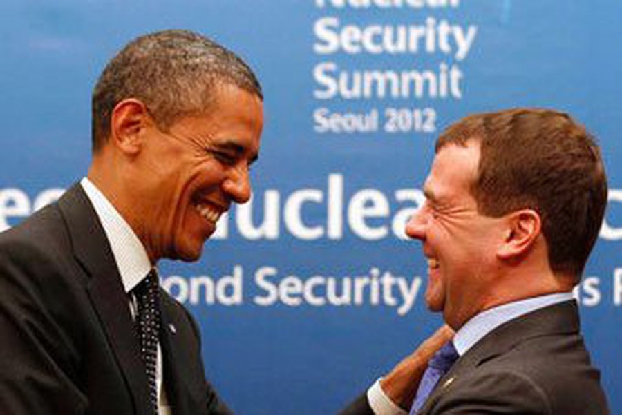 Обама пообещал приехать в Россию после выборов
                                 - В Мире