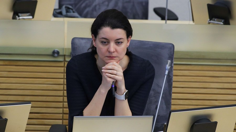 С Нового года доходы части жителей Литвы увеличатся: кого это коснется? - Литва и страны Балтии