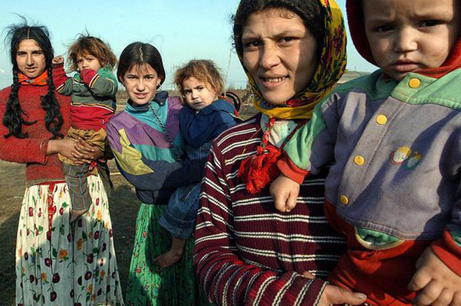 
Президенту Румынии не нравится, что европейцы путают цыган с румынами

 - В Мире