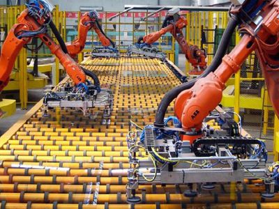 Литва занимает последнее место в ЕС по использованию роботов в производстве - Литва и страны Балтии