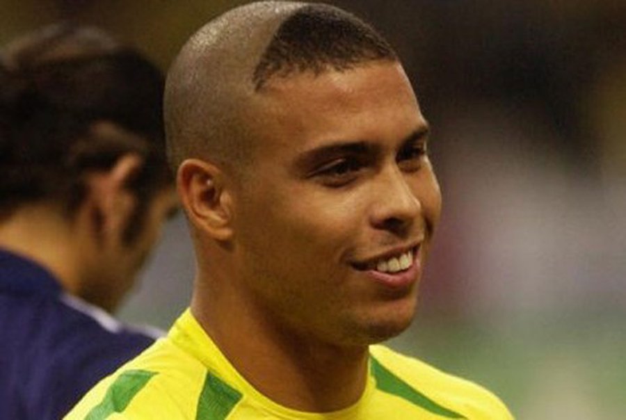 Бразильский футболист Роналдо объявил о завершении карьеры - Культурные и спортивные мероприятия