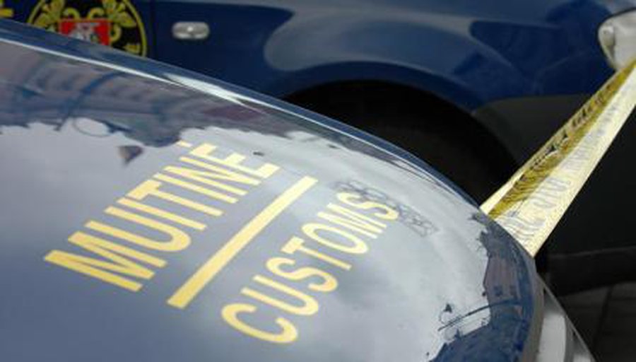 В Литве — крупный коррупционный скандал, задержано 29 таможенников
 - Происшествия и криминал