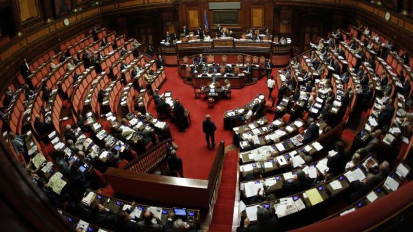 СМИ: итальянские депутаты — самые высокооплачиваемые в Европе