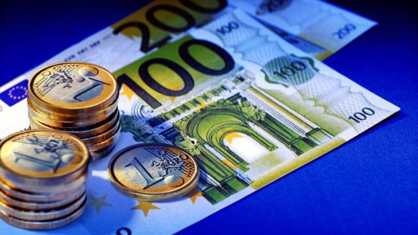 Литовский политик: Ввести евро в 2012 году может не получиться