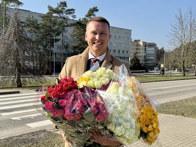 Дорогие женщины! СПАСИБО за вашу теплоту, силу и незаменимую роль в нашей жизни. - Поздравления