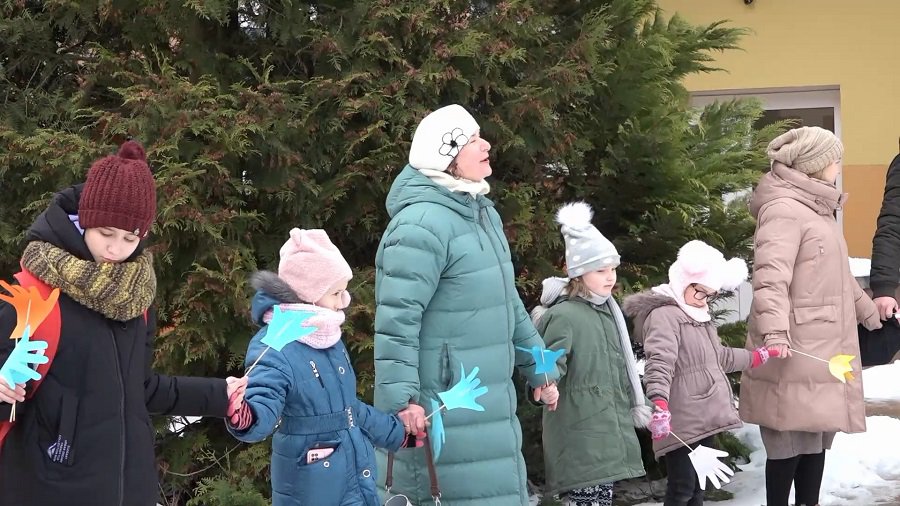 Возьмемся за руки, друзья (видео) - Служба региональных новостей
