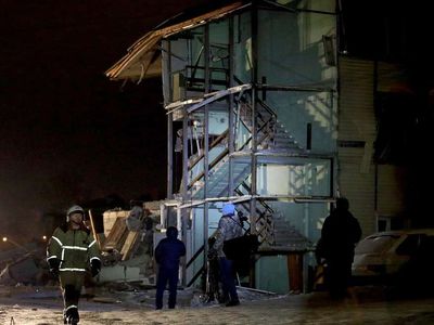 Число жертв взрыва газа в жилом доме в Красноярске выросло до двух - В Мире