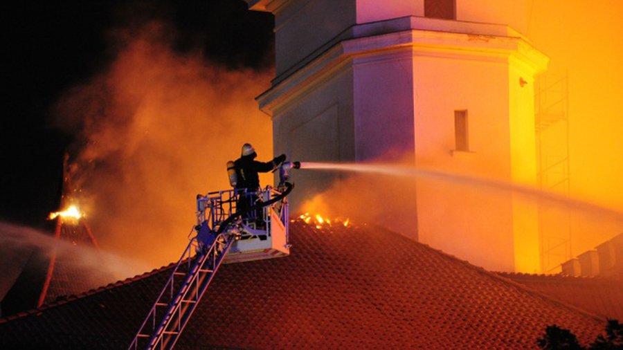 Названа причина пожара в Рижском замке - Литва и страны Балтии