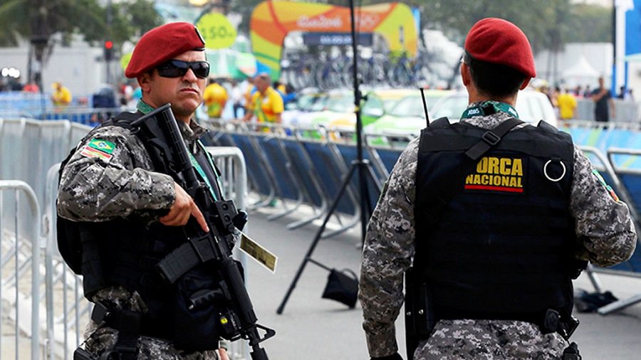 Globo: три человека погибли в результате стрельбы в церкви в Бразилии - В Мире