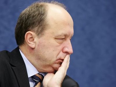 Безработные и студенты забили гвозди в «премьер-министра» Литвы (обновлено) - Литва и страны Балтии