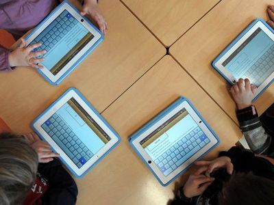 Школьников Лос-Анджелеса перевели на iPad - Мир молодежи