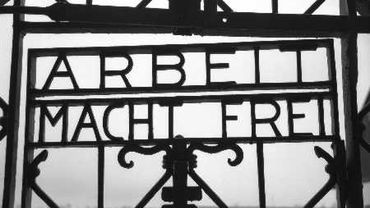 Надпись с ворот Освенцима украли, чтобы профинансировать теракты в Швеции